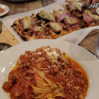 Pizzicata - Fettuccine bolognese & capriccioso pinsa - Pizza Near Me - Carefree, Arizona