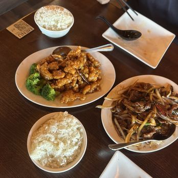Wu Wei Din Chinese Cuisine - F8.General Tso's Chicken, F11.Mong Beef - Taiwanese Near Me - Plano, Texas Wu Wei Din Chinese Cuisine - F8.General Tso's Chicken, F11.Mong Beef - Taiwanese Near Me - Plano, Texas