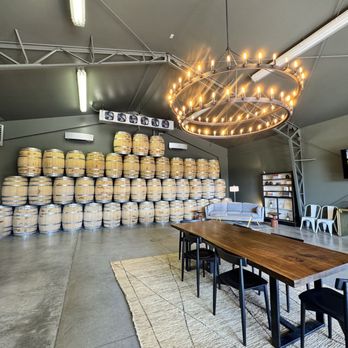 Bledsoe Family Winery - Wine Tasting Room Near Me - Walla Walla, Washington