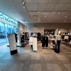 H&M
