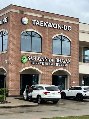 Saravanaa Bhavan by null