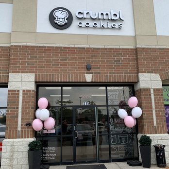 Crumbl - South Elgin - Outside - Bakeries Near Me - South Elgin, Illinois Crumbl - South Elgin - Outside - Bakeries Near Me - South Elgin, Illinois