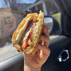 Gluten Free Oasis - Chicken sandwich
