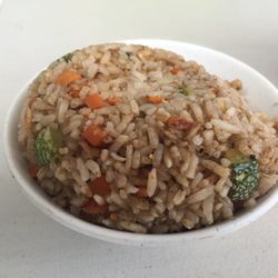 Sushi Hiroshima - Arroz frito en paquette de ramen / Fried rice from the set option