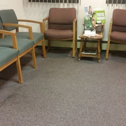 Purnell Schorn OD - Inside view of the office waiting area.