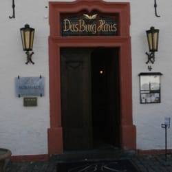 Burghaus Kronenburg - Eingang