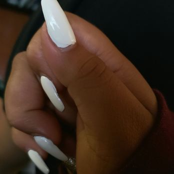 L.A Bella Nails - Second layer of nail polish was effortlessly done without entirely covering full nail, and weird shape - Nail Salons Near Me - Los Angeles, California L.A Bella Nails - Second layer of nail polish was effortlessly done without entirely covering full nail, and weird shape - Nail Salons Near Me - Los Angeles, California