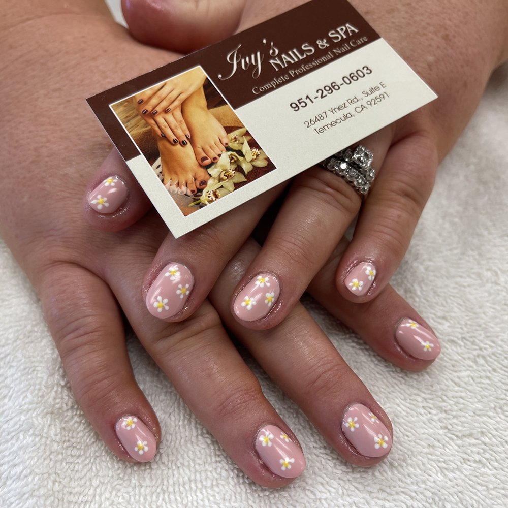 Ivy's Nails & Spa - Dainty florals by Gary - Nail Salons Near Me - Temecula, California
