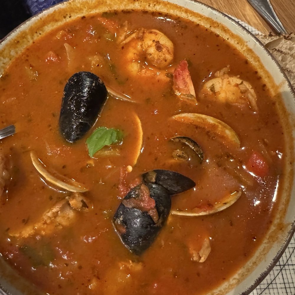 Salt Traders Zilker - Cioppino - Seafood Near Me - Austin, Texas Salt Traders Zilker - Cioppino - Seafood Near Me - Austin, Texas