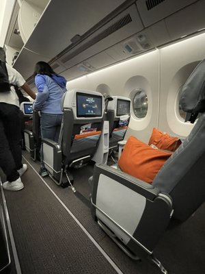 Singapore Airlines by null