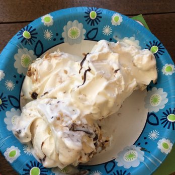 Dari-Land Ice Cream - a plate of ice cream - Ice Cream & Frozen Yogurt Near Me - Wooster, Ohio Dari-Land Ice Cream - a plate of ice cream - Ice Cream & Frozen Yogurt Near Me - Wooster, Ohio