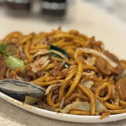 Peking Gourmet Inn - Lomein