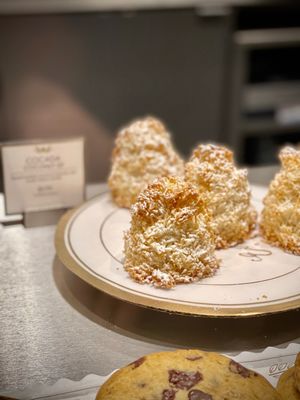 Extraordinary Desserts by null