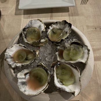 Miro Kaimuki - Oyesters - Asian Fusion Near Me - Honolulu, Hawaii Miro Kaimuki - Oyesters - Asian Fusion Near Me - Honolulu, Hawaii