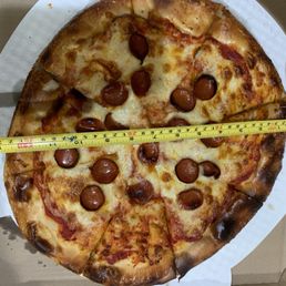 23$ Large 16" pizza. It's actually 12" 23$ Large 16" pizza. It's actually 12"
