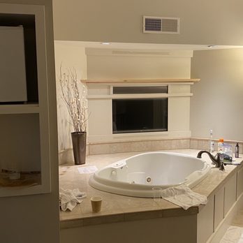 The Homestead - Small fridge but decent tub - Ski Resorts Near Me - Glen Arbor, Michigan The Homestead - Small fridge but decent tub - Ski Resorts Near Me - Glen Arbor, Michigan