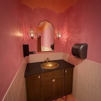 Red Thread - Bathroom - Cocktail Bars Near Me - St. Petersburg, Florida