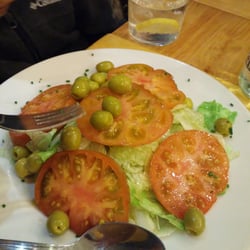 Cbada - Salad with tomato and olives. Light and healthy.