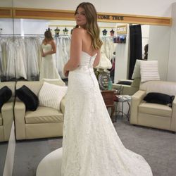 DaVinci's Bridal And Formal Outlet - Elegant and beautiful bridal dress