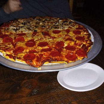 Lolas Pizza Palace - Pizza Near Me - Arlington Heights, Illinois Lolas Pizza Palace - Pizza Near Me - Arlington Heights, Illinois
