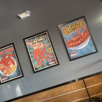 Crawfish Cafe - Ambiance - Seafood Near Me - Cypress, Texas