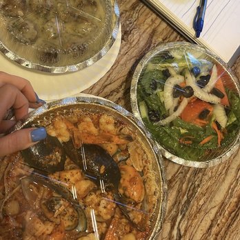 Emilia Romagna Pizza & Restaurante - Del Mare, Stuffed Mushrooms and salad - Pizza Near Me - Wood Ridge, New Jersey Emilia Romagna Pizza & Restaurante - Del Mare, Stuffed Mushrooms and salad - Pizza Near Me - Wood Ridge, New Jersey