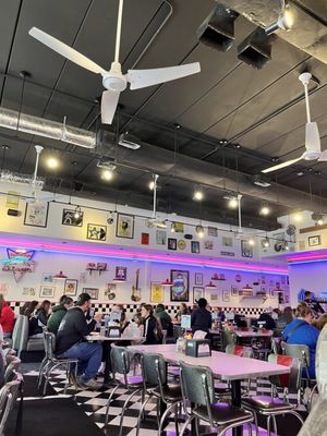 Doo Wop Diner by null