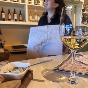 Princess and Bear Wines - Learning about the wine! - Wine Bars Near Me - Seattle, Washington Princess and Bear Wines - Learning about the wine! - Wine Bars Near Me - Seattle, Washington