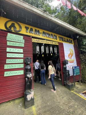 Tam-awan Village by null