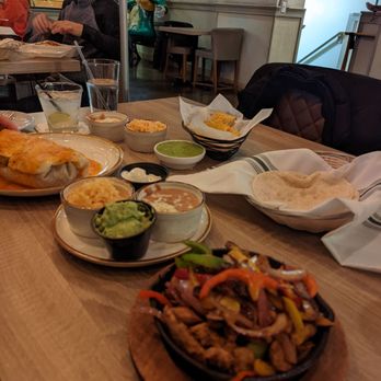 Primos Locos - Mexican Near Me - Elmhurst, Illinois