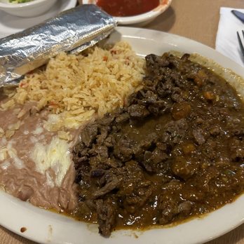 La Villa Real - Chili roja and chili verde! Man! What a combo of flavors! I really liked it. - Mexican Near Me - Toledo, Ohio La Villa Real - Chili roja and chili verde! Man! What a combo of flavors! I really liked it. - Mexican Near Me - Toledo, Ohio