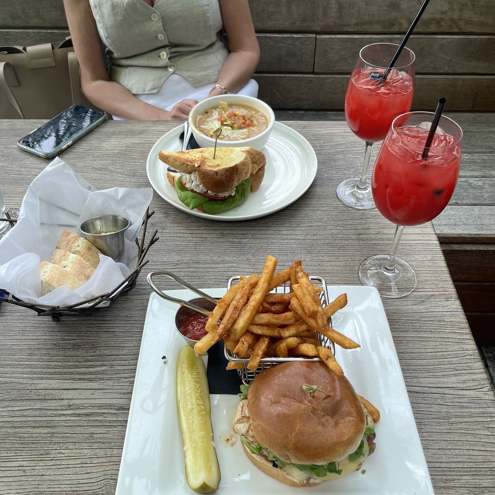 Delicious Delicious