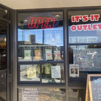 It's It Ice Cream Outlet - Ice Cream & Frozen Yogurt Near Me - Suisun City, California It's It Ice Cream Outlet - Ice Cream & Frozen Yogurt Near Me - Suisun City, California