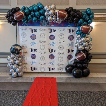 Ready Set Balloons - Eagle's SuperBowl Party Set Up! - Party Supplies Near Me Ready Set Balloons - Eagle's SuperBowl Party Set Up! - Party Supplies Near Me
