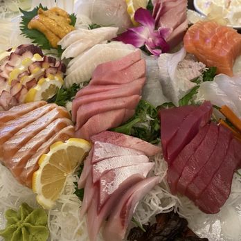 Kuni Sashimi House - The sashimi platter (medium). This was supposed to be for 4 people. - Korean Near Me - Buena Park, California