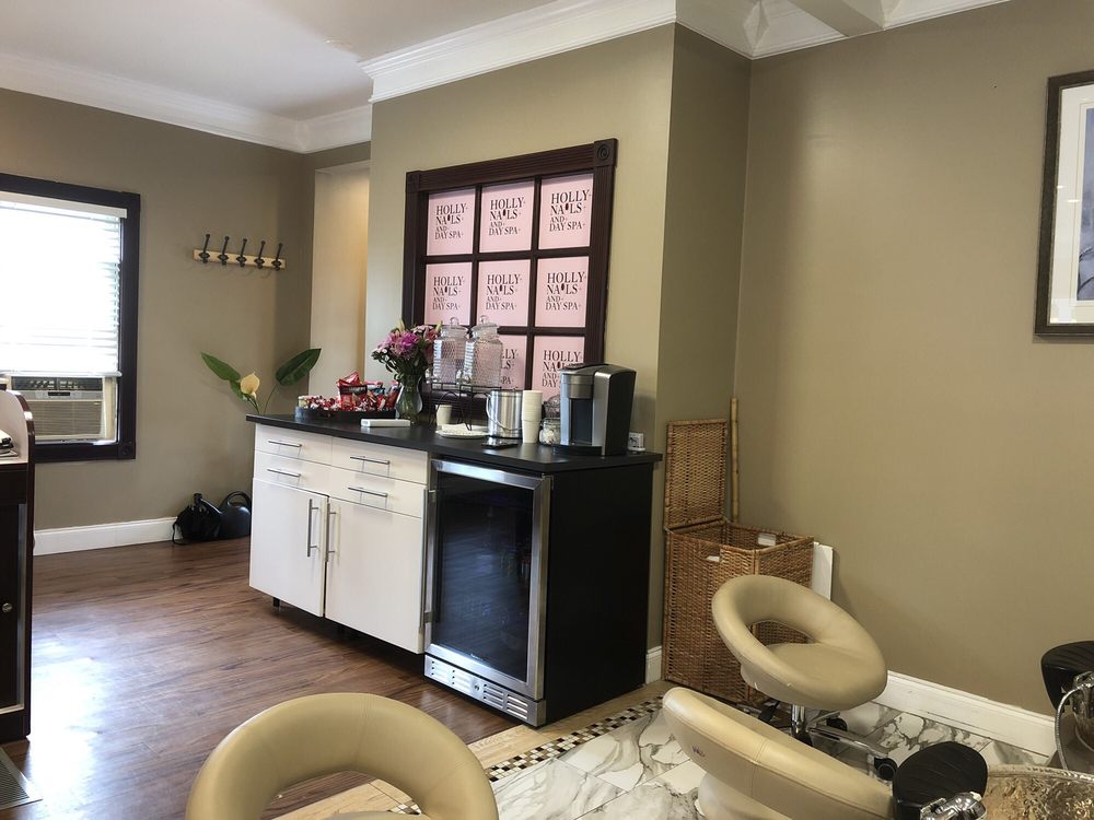 HOLLY NAIL & DAY SPA 35 Photos 35 Danbury Rd, Ridgefield