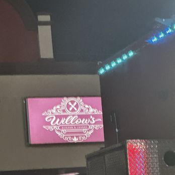 Willow's Kitchen & Lounge - Outside view - Food Trucks Near Me - Houston, Texas