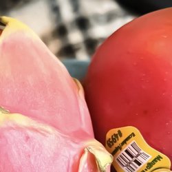 Lin's Marketplace - Fresh fruits to feel your best .