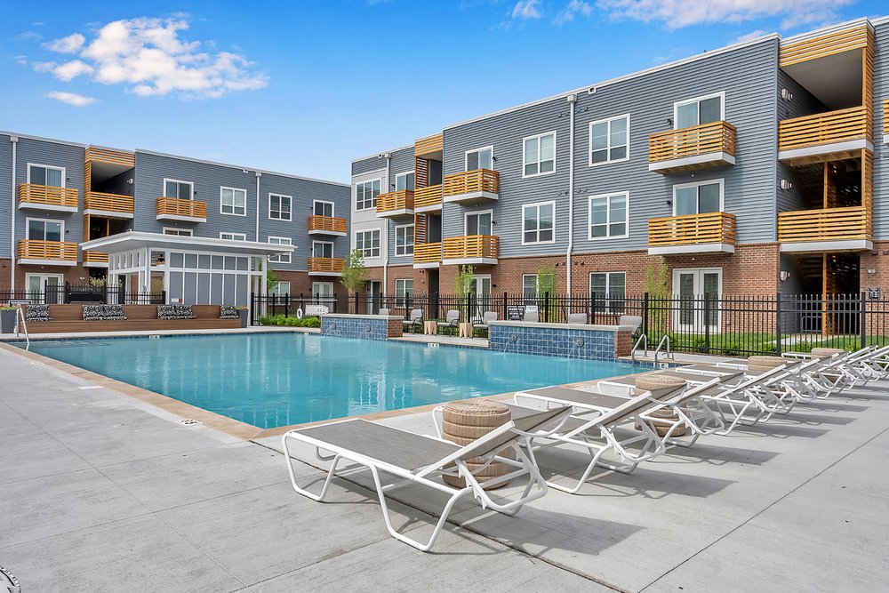 GRACELAND FLATS Request Information 33 Photos 291 Graceland Blvd