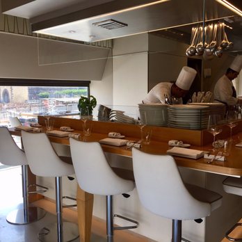Di Martino Sea Front - Inside the dining area - Italian Near Me - Naples, NA