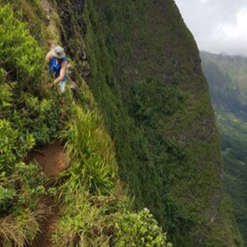Pali Puka - Hiking Near Me - Nu'uanu Pali, Hawaii Pali Puka - Hiking Near Me - Nu'uanu Pali, Hawaii