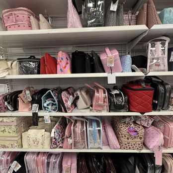 Ross Dress for Less - Makeup bags - Women's Clothing Near Me - San Jose, California Ross Dress for Less - Makeup bags - Women's Clothing Near Me - San Jose, California