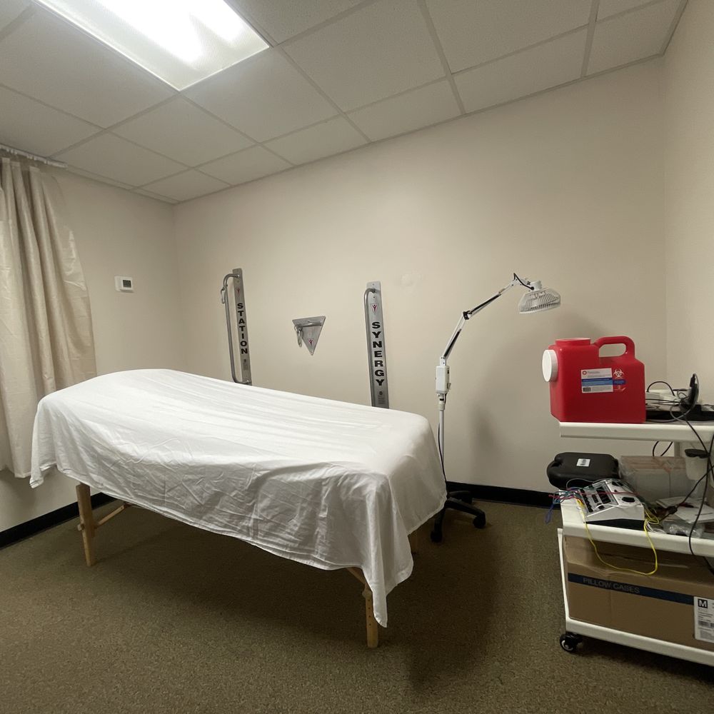 Volunteer Chiropractic - Treatment room - Chiropractors Near Me - Knoxville, Tennessee Volunteer Chiropractic - Treatment room - Chiropractors Near Me - Knoxville, Tennessee