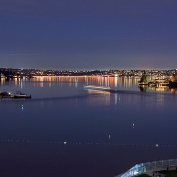 Meydenbauer Bay Park - Meydenbauer Bay Park at Night - Parks Near Me - Bellevue, Washington