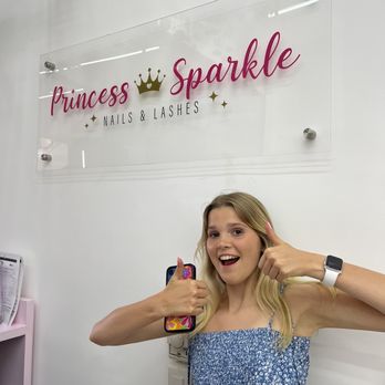 Princess Sparkle Nails & Lashes - My daughter loves Princess Sparkle! - Nail Salons Near Me - Cancún, ROO