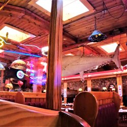 Sammys Fish Box - Dining room