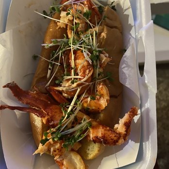 Rockin Rollz Lobster and Sushi - Lobster rollz - Food Trucks Near Me Rockin Rollz Lobster and Sushi - Lobster rollz - Food Trucks Near Me