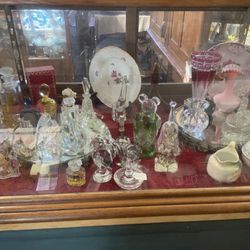 Golden Horse Shoe Antiques - Antique collections