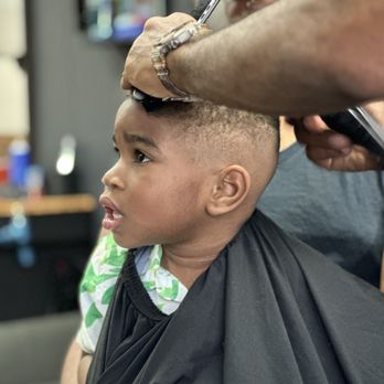 Cliffo the Barber Stylist - Barbers Near Me - Tallahassee, Florida Cliffo the Barber Stylist - Barbers Near Me - Tallahassee, Florida