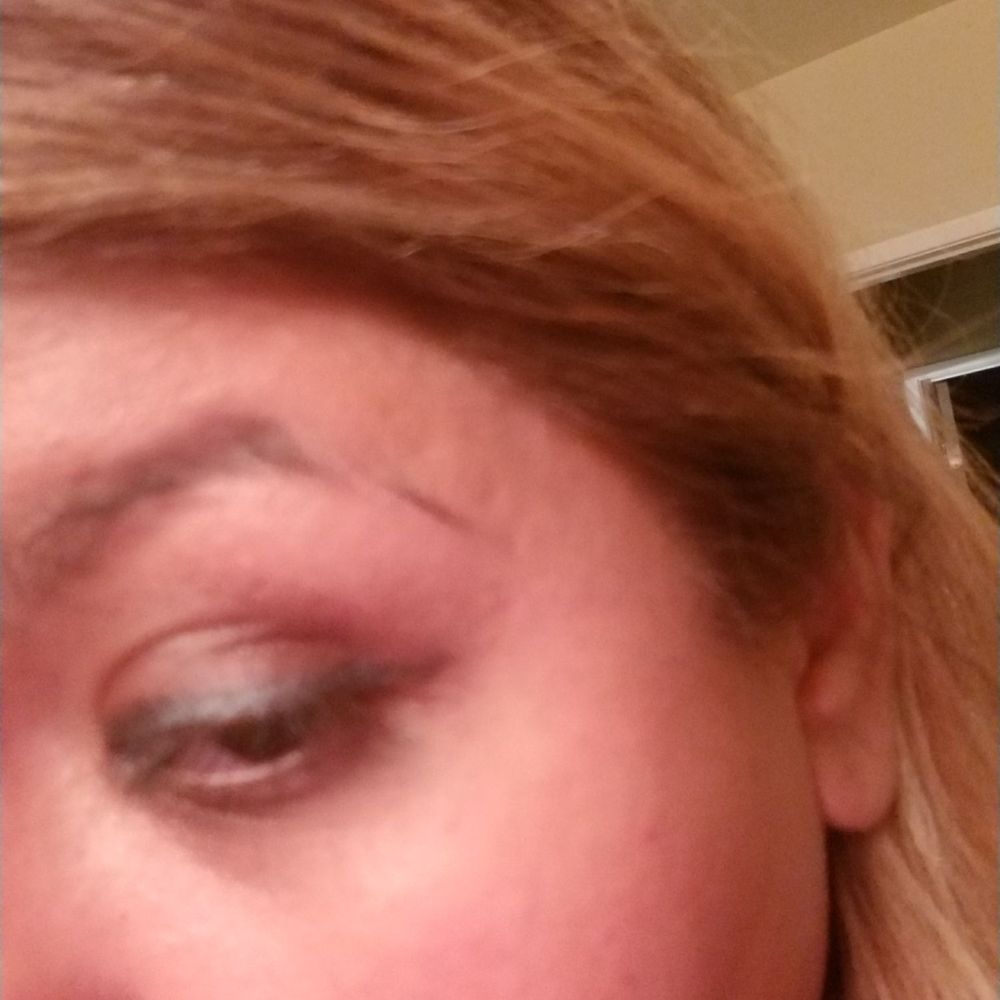 Horrible!!!!! Missing half an eyebrow!!! Horrible!!!!! Missing half an eyebrow!!!